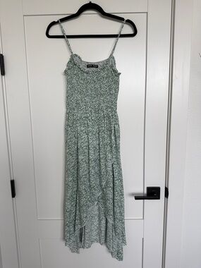 SHEIN Light Green Floral Smocked Maxi Dress